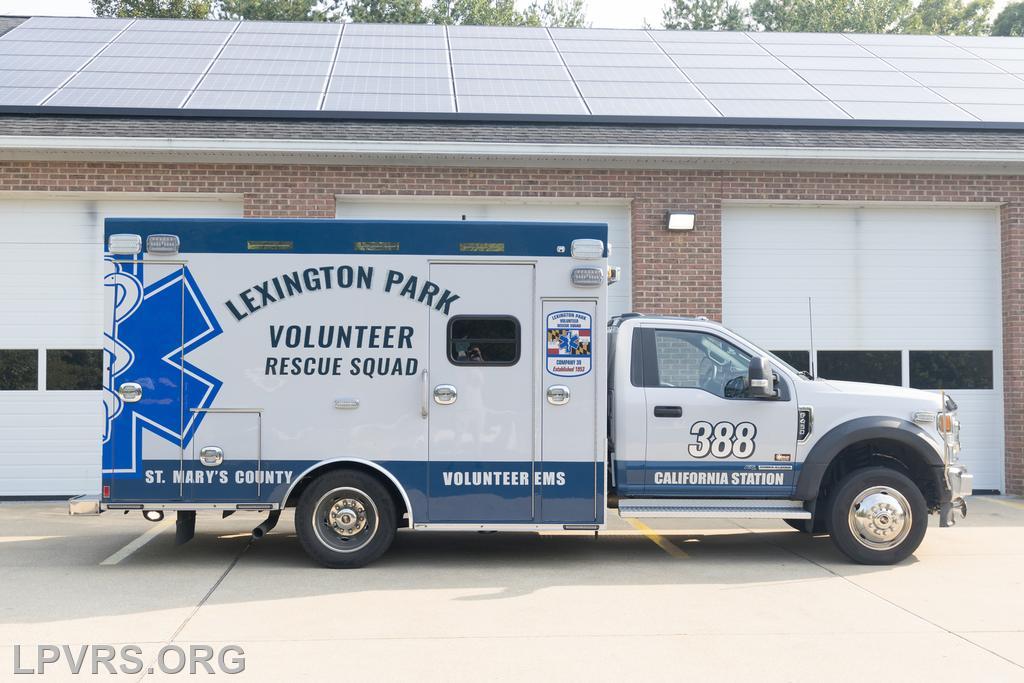 Ambulance 388 - 2022 Ford F-450 Super Duty